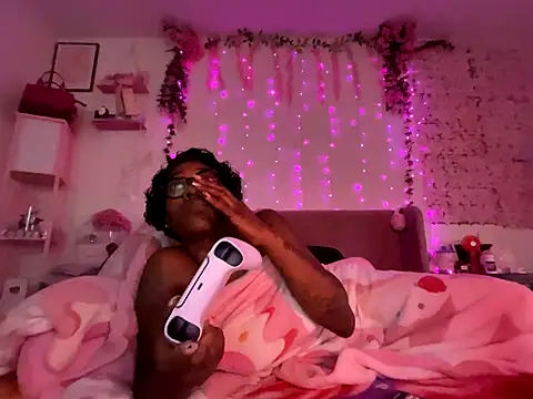 VixenCapri online show from October 2025 01:54:02 PM