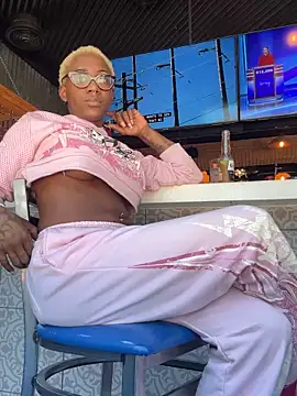 VixenCapri online show from November 2025 05:50:01 PM