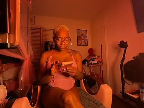 VixenCapri online show from May 2026 01:15:01 AM