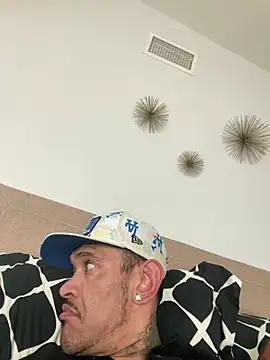 RoodoggXL online show from March 2025 10:54:01 PM