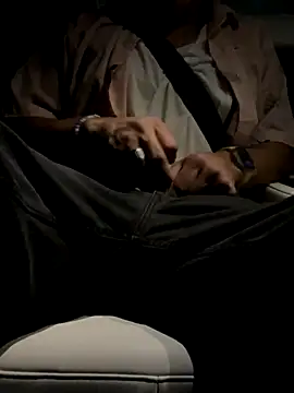 RoodoggXL online show from November 2025 02:15:02 AM