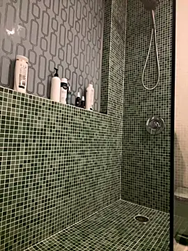 RoodoggXL online show from November 2025 01:26:02 PM