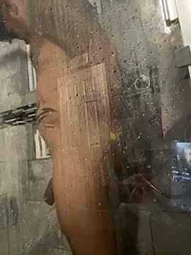 RoodoggXL online show from November 2025 12:55:01 AM