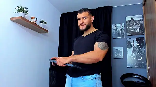 AndrewDiaz online show from October 2025 04:33:01 AM