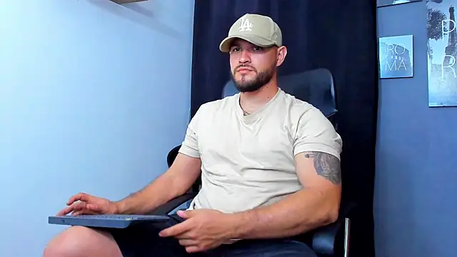 AndrewDiaz online show from December 2025 04:02:02 AM