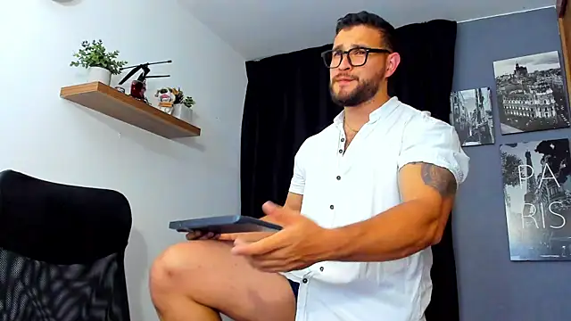 AndrewDiaz online show from December 2025 06:49:02 AM