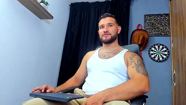 AndrewDiaz online show from April 2026 06:37:02 AM