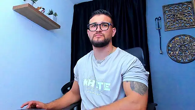 AndrewDiaz online show from February 2026 05:39:01 AM