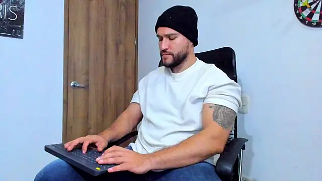 AndrewDiaz online show from October 2025 04:13:02 AM