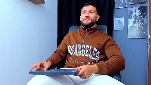 AndrewDiaz online show from November 2025 07:23:01 AM