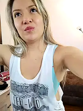 valeriahunter1 online show from December 2024 10:55:02 PM