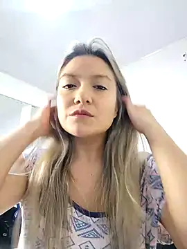 valeriahunter1 online show from February 2026 10:39:01 PM