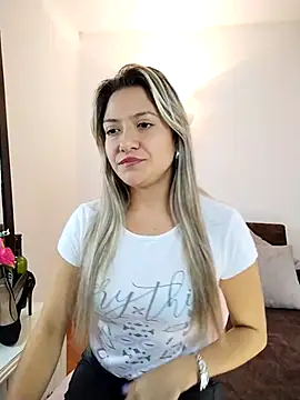 valeriahunter1 online show from March 2025 10:48:01 PM