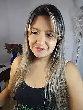 Snapshot of valeriahunter1 chatting on May 2026 10:41:01 PM valeriahunter1 online show from May 2026 10:41:01 PM