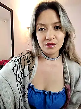 valeriahunter1 online show from October 2025 10:10:01 PM