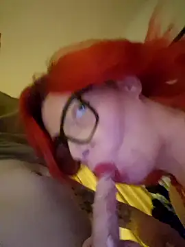 Redvelvet42069 online show from April 2026 12:35:01 AM