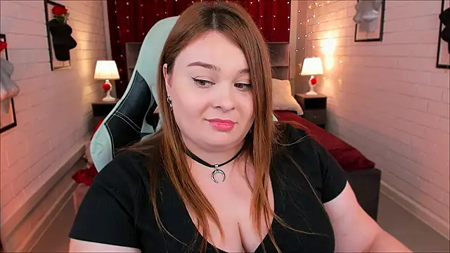 Snapshot of KimberlyMaran chatting on February 2025 03:31:01 PM KimberlyMaran online show from February 2025 03:31:01 PM
