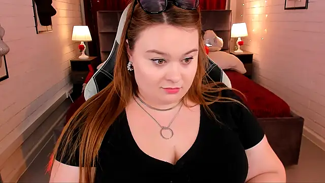 Snapshot of KimberlyMaran chatting on March 2025 12:41:01 PM KimberlyMaran online show from March 2025 12:41:01 PM