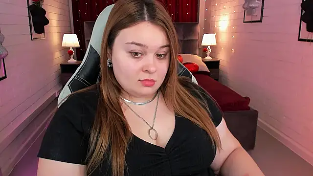 Snapshot of KimberlyMaran chatting on February 2025 09:12:01 AM KimberlyMaran online show from February 2025 09:12:01 AM