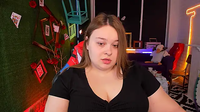 Snapshot of KimberlyMaran chatting on February 2025 09:09:02 AM KimberlyMaran online show from February 2025 09:09:02 AM