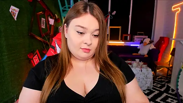 Snapshot of KimberlyMaran chatting on February 2025 12:16:01 PM KimberlyMaran online show from February 2025 12:16:01 PM