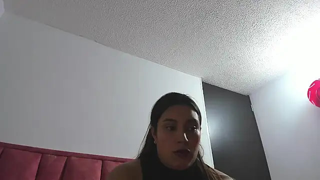 elana kepler online show from June 2026 12:10:01 AM