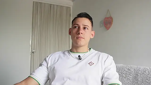 Snapshot of Muscle_King_Cum chatting on May 2026 02:55:02 PM Muscle King Cum online show from May 2026 02:55:02 PM