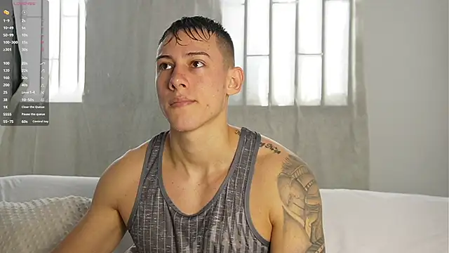 Snapshot of Muscle_King_Cum chatting on November 2025 01:55:01 PM Muscle King Cum online show from November 2025 01:55:01 PM