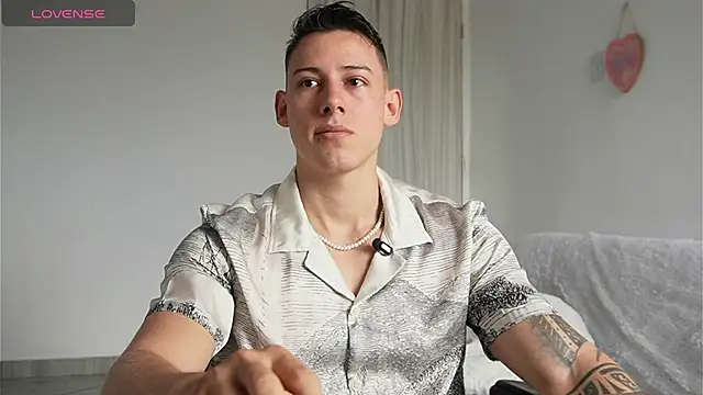 Muscle King Cum online show from April 2026 12:55:02 PM