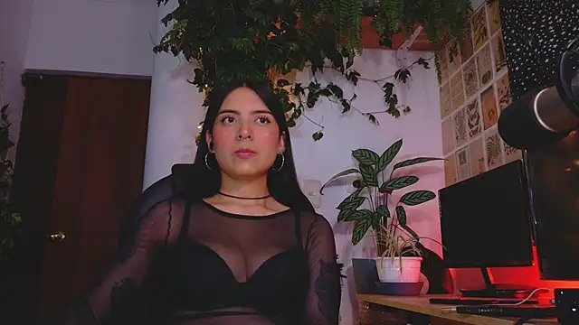 Yeriawaddell  online show from November 2025 09:14:01 PM