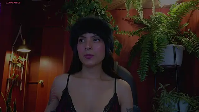 Yeriawaddell  online show from April 2026 01:18:01 AM