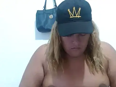 KIARAMARSHALLWELLZ online show from February 2025 11:25:02 AM