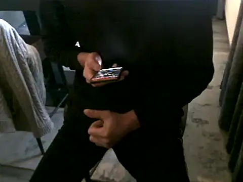 Snapshot of hornyman18cm39 chatting on January 2025 01:06:02 PM hornyman18cm39 online show from January 2025 01:06:02 PM