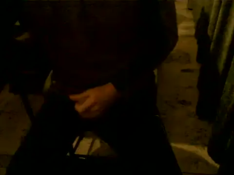 Snapshot of hornyman18cm39 chatting on November 2025 06:46:02 PM hornyman18cm39 online show from November 2025 06:46:02 PM