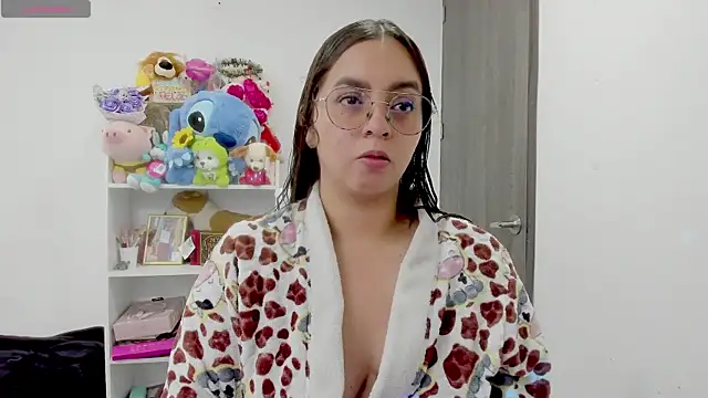 Snapshot of Valery7rose_ chatting on June 2026 04:12:01 PM Valery7rose online show from June 2026 04:12:01 PM