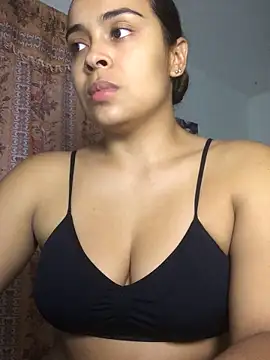 JuanaSimons online show from May 2026 01:21:01 AM