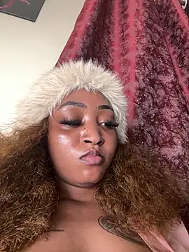 Candiey001 online show from March 2026 09:44:02 PM