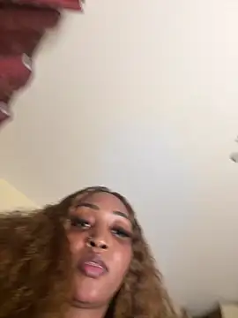 Candiey001 online show from March 2026 09:54:01 PM