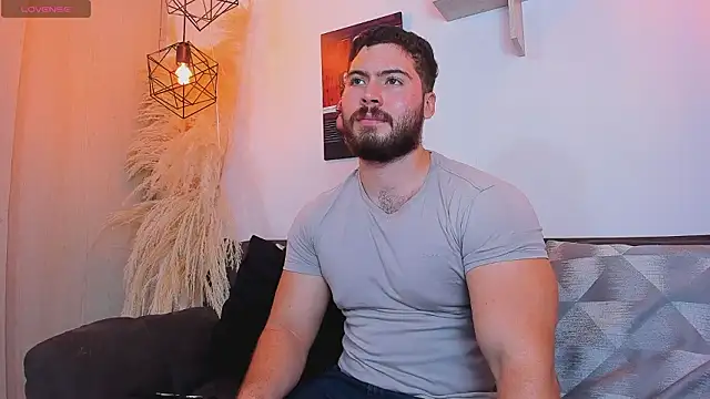 SebastianVilla  online show from March 2026 11:32:01 PM