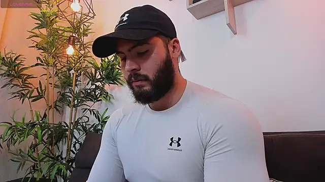 SebastianVilla  online show from May 2026 10:59:01 PM