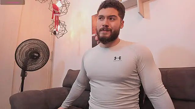 SebastianVilla  online show from January 2026 11:00:02 PM