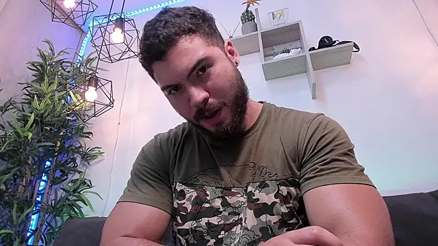 SebastianVilla  online show from March 2025 12:01:02 AM