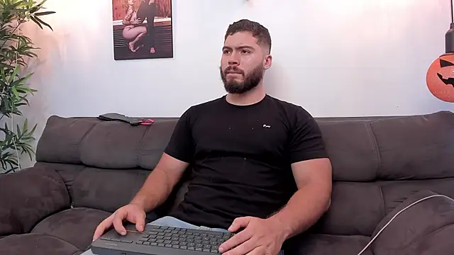 SebastianVilla  online show from October 2025 08:11:02 PM
