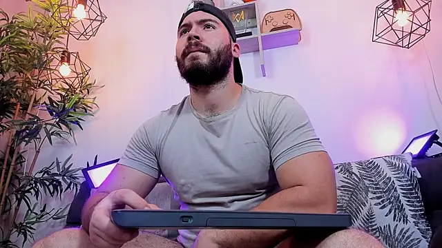 SebastianVilla  online show from June 2026 11:02:01 PM