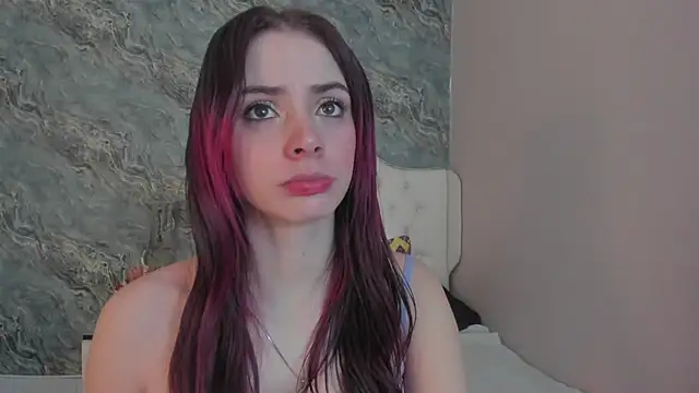 Snapshot of CAMILLEN_PETTID chatting on March 2025 07:32:01 PM CAMILLEN PETTID online show from March 2025 07:32:01 PM
