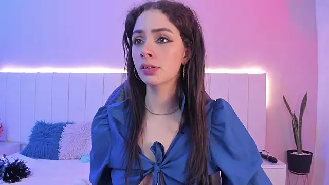 Snapshot of CAMILLEN_PETTID chatting on September 2025 09:32:02 PM CAMILLEN PETTID online show from September 2025 09:32:02 PM