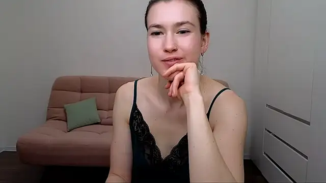 Snapshot of AliciaNewell chatting on March 2025 11:54:01 AM AliciaNewell online show from March 2025 11:54:01 AM