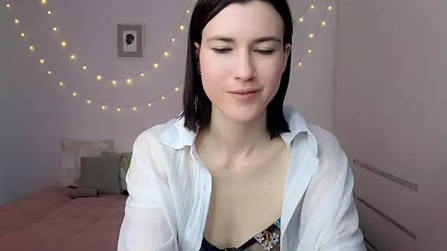 AliciaNewell online show from May 2026 03:21:01 PM