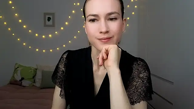 Snapshot of AliciaNewell chatting on July 2026 04:19:01 AM AliciaNewell online show from July 2026 04:19:01 AM