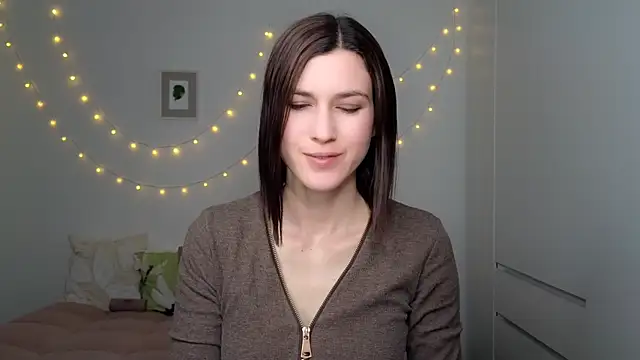 AliciaNewell online show from May 2026 05:07:01 PM